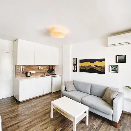 Apartment Modern Studio 22